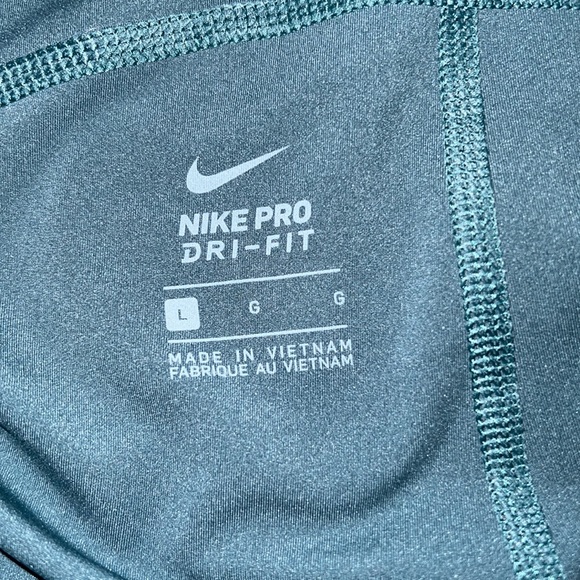 Nike pro fry fit shorts - Picture 3 of 3